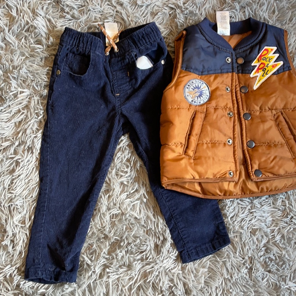 Toddler boys vest and pants set!